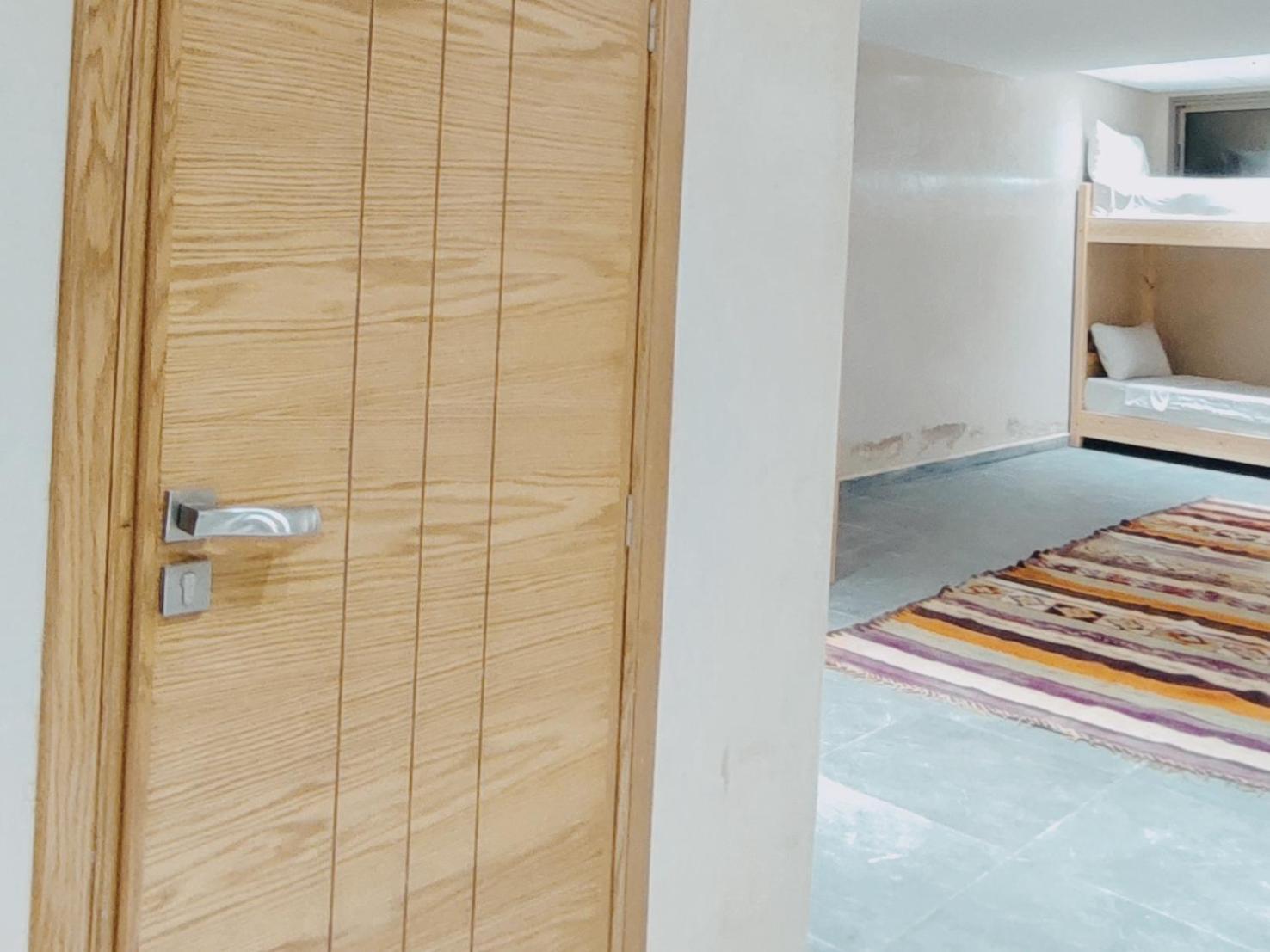 Tayyurt Surf Camp Tamraght Aourir Hostel Imi Mikki Ruang foto