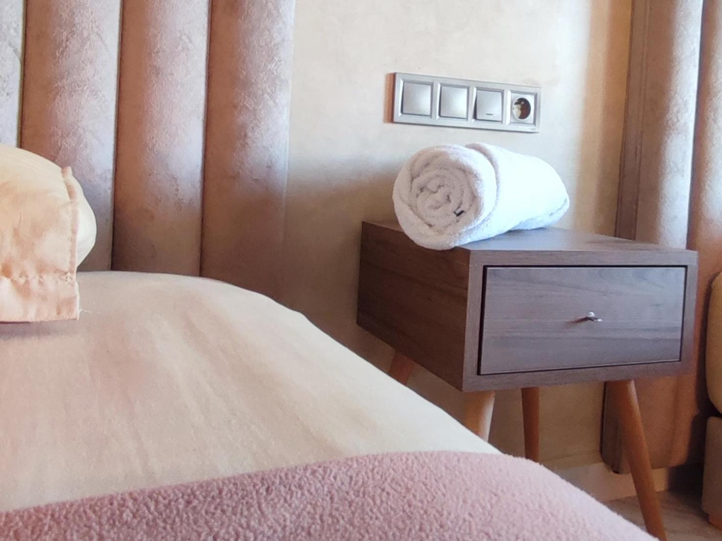 Tayyurt Surf Camp Tamraght Aourir Hostel Imi Mikki Ruang foto